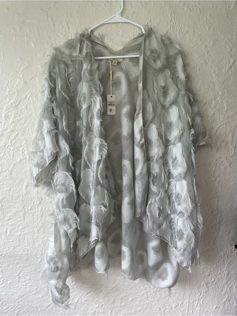 NWT JC Sunny Sheer Silky Peacock Feather Fly Away Kimono Gray Short Sleeve; O/S